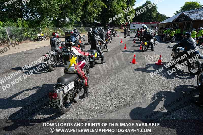 cadwell park;cadwell park photographs;cadwell trackday photographs;enduro digital images;event digital images;eventdigitalimages;peter wileman photography;racing digital images;trackday digital images;trackday photos